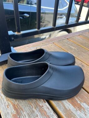 TredSafe Shoes Mens 12 men 14 women’s Deluxe Clogs Black Rubber Casual Comfort